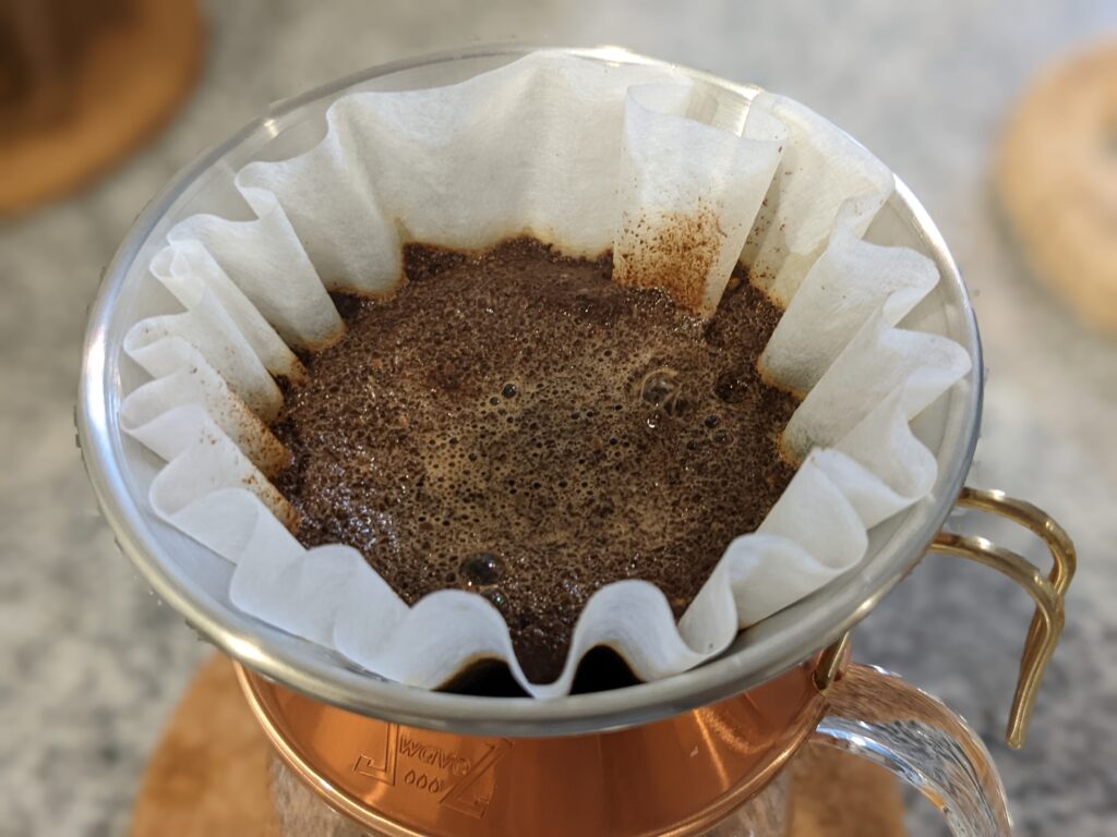 coffeedripper-kalita-tsubame-hot-water